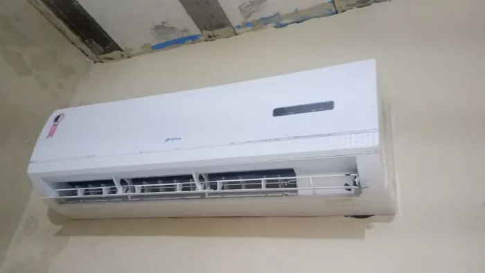 Vendo um ar split 24 mil BTUs, aceito cartão, whats *39