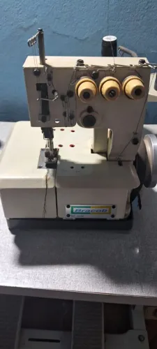 Máquina de costura Galoneira Semi Industrial 
