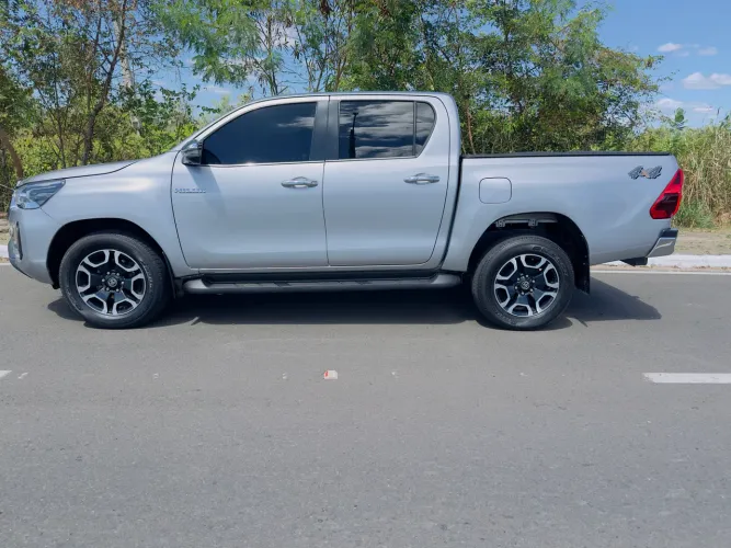 Toyota Hilux CD SRX 4X4 2.8 TDI 16V Diesel Aut. 2022