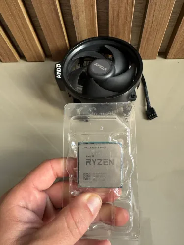 Processador Ryzen 5 4600G + Cooler Box com 3 meses de garantia - Em até 10x S/Juros