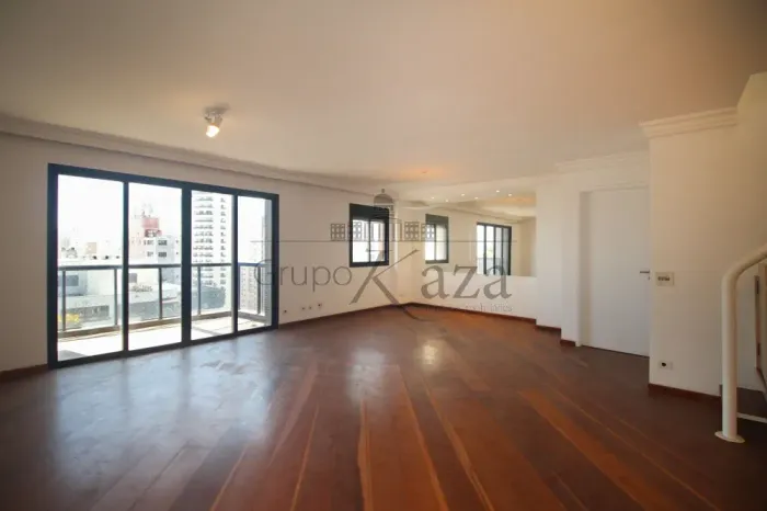Apartamento Cobertura Duplex em São Paulo