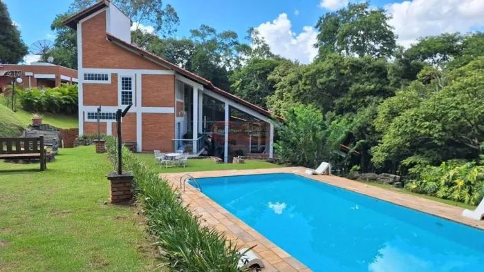 Casa - Condomínio Itaembu