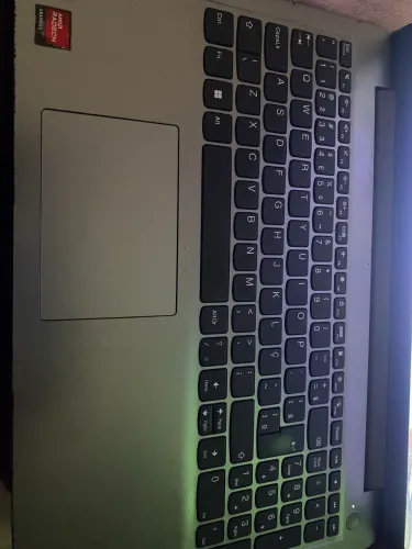 Vendo notebook Lenovo