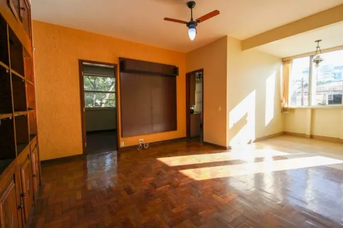 APARTAMENTO À VENDA NO BAIRRO FUNCIONÁRIOS, BH  190 M², 4 QUARTOS (1 SUÍTE), 2 VAGA