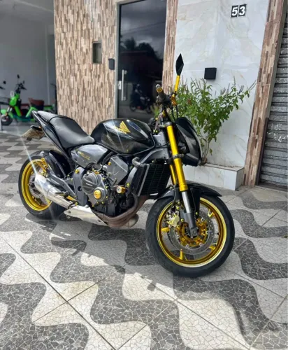 HONDA HORNET 
