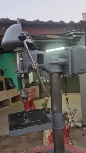 Furadeira de bancada