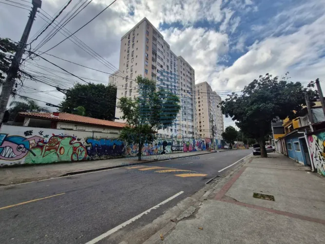 Apartamento de 2 quartos em Rocha Miranda
