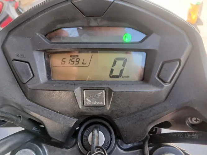 Moto nova bem conservada, único dono, tudo em dias