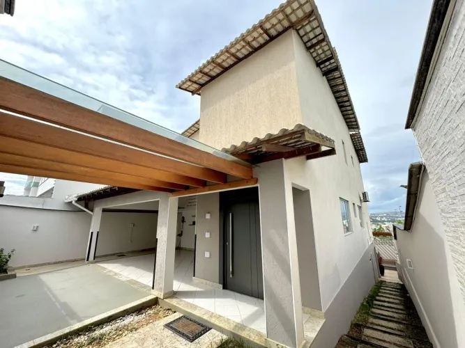 Casa para Venda em Colatina, Fazenda Vitali, 4 dormitórios, 2 suítes, 3 banheiros, 2 vagas