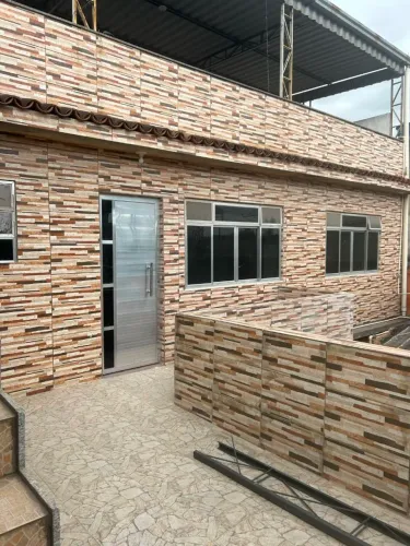 Alugo casa tipo apt 2 quartos em Andrade de Araújo 1.200 reais.