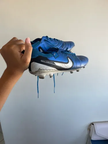 Chuteira Nike tiempo azul