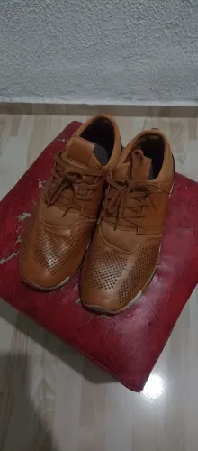 Tênis New Balance marrom 40