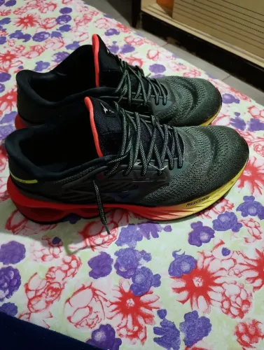 Mizuno Wave Creation 23