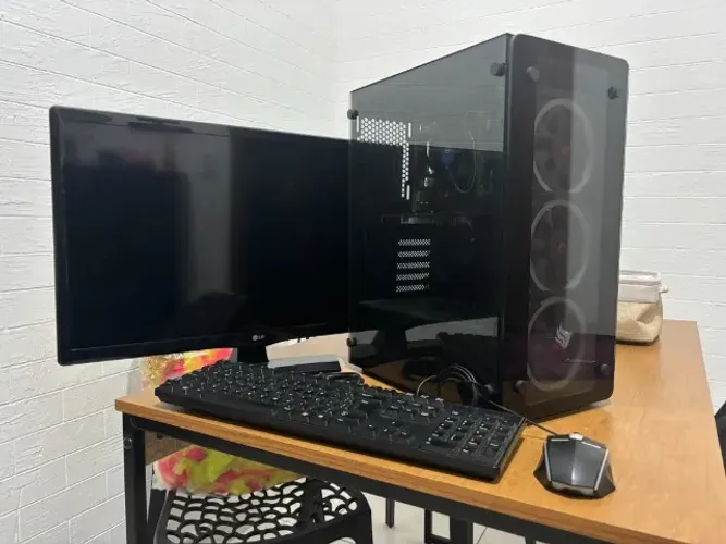 PC GAMER COMPLETO - 8GB DE RAM, G FORCE 1050TI, 740GB SSD + MONITOR LG 24"