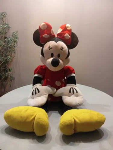 Minnie Vernelha Grande Pelúcia 