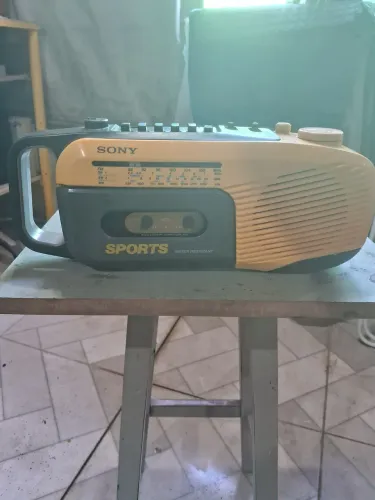 Rádio portátil anos 90 Sony