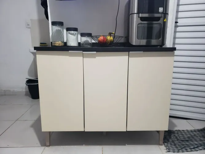 ARMÁRIO DE COZINHA