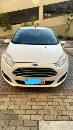 Ford Fiesta 1.6 16V Flex Mec. 5P 2015