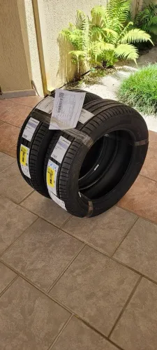 Pneus Michelin 215-55-17 Novos