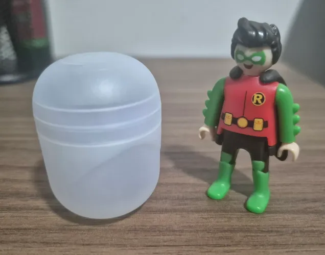 Vendo / Troco Kinder DC Playmobil Robin
