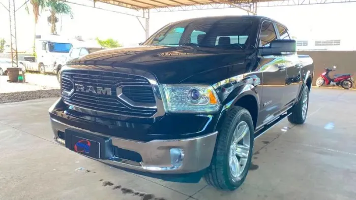 Ram Classic Laramie 5.7 V8 16V Gasolina 4X4 Aut. 2023