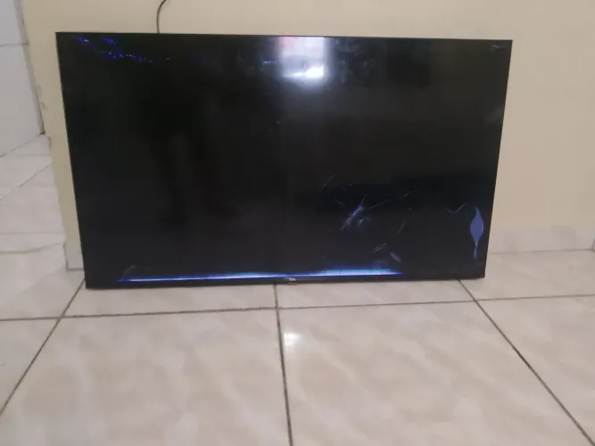 Televisão TCL 42 polegadas