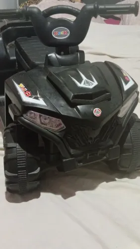 Quadriciclo eletrico infantil