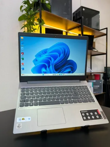 Notebook Lenovo IdeaPad 3i - Core i3 de 10th + SSD M2 256GB + 8GB DDR4 + Windows 11