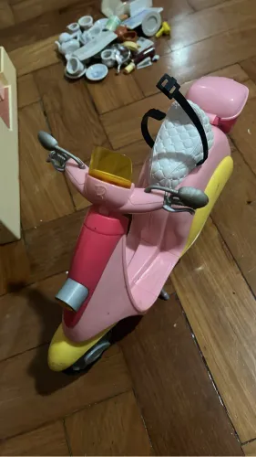 SCOTTER BARBIE