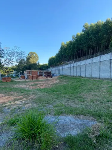 Terreno de 1.560,73m² no Condomínio Terras de São Lucas