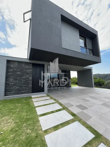 Casa em Condomínio na Zona Sul - Lombardia