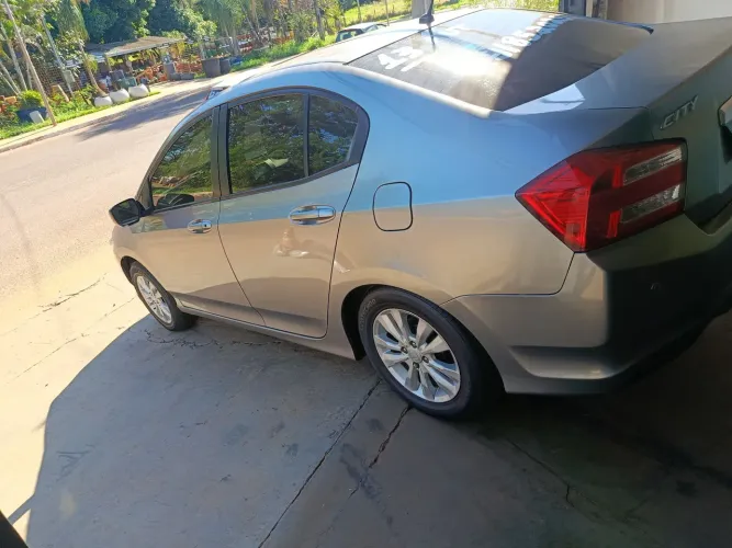 Honda City Sedan LX 1.5 Flex 16V 4P Aut. 2013