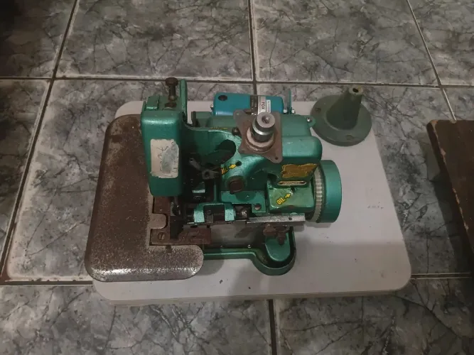 Máquina de costura 