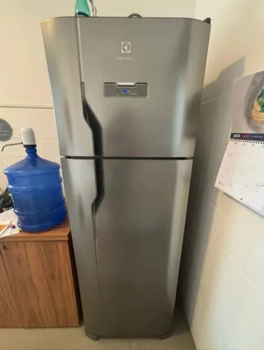GELADEIRA ELECTROLUX INOX TF39S DUPLEX FROST FREE PAINEL DIGITAL SEMINOVA