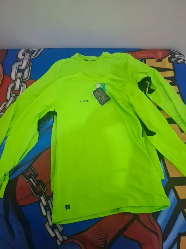 Conjunto 2 camisas Decathlon goleiro 13/14 anos mais calça goleiro