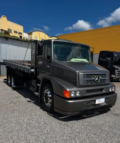 mb l1620 cinza 2011 carroceria 8,5m