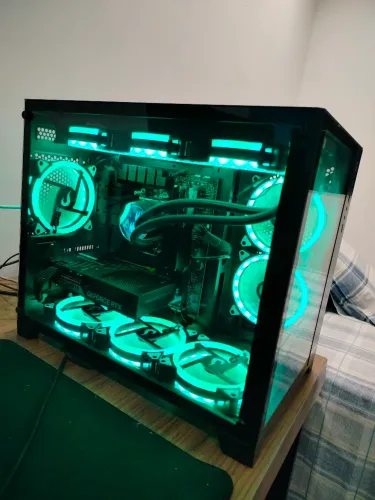 Ryzen 7 7800X3D / RX 6750XT 12GB. (Leia o anúncio).