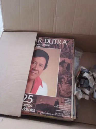 LOTE DE 109 DISCOS VINIS