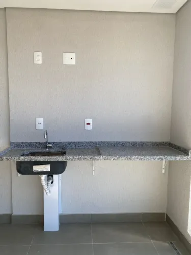 BANCADA EM GRANITO CINZA CORUMBÁ + CUBA INOX FIBRANOX - 1,79m