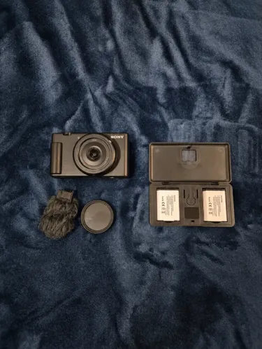 Câmera Sony ZV-1F para Vlog + 3 Baterias, Carregador e Filtro ND