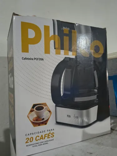CAFETEIRA NA EMBALAGEM 