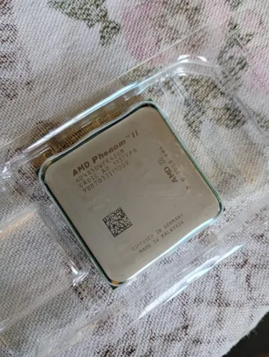 Processador AMD Phenom II X4 850 - 3.3 GHz