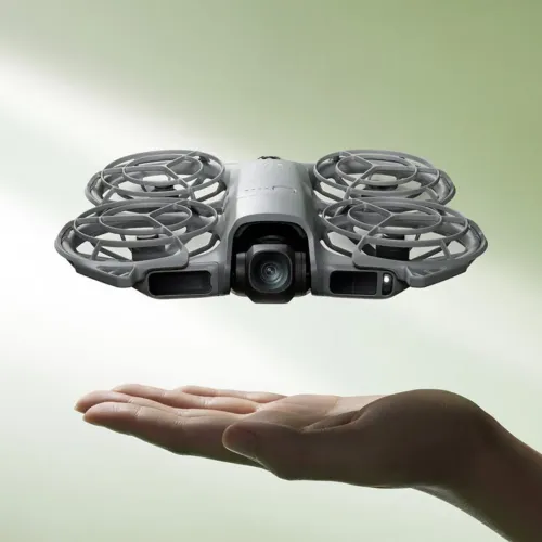Drone DJI Neo 2 com transmissor e case