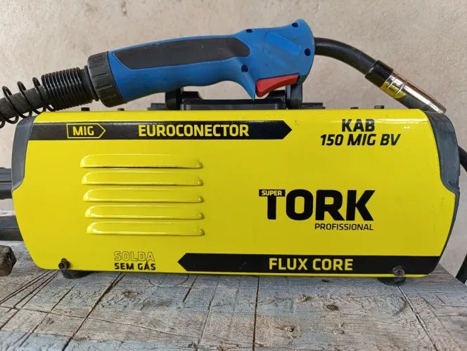 Máquina de solda Tork MIG, solda sem gás.semi nova