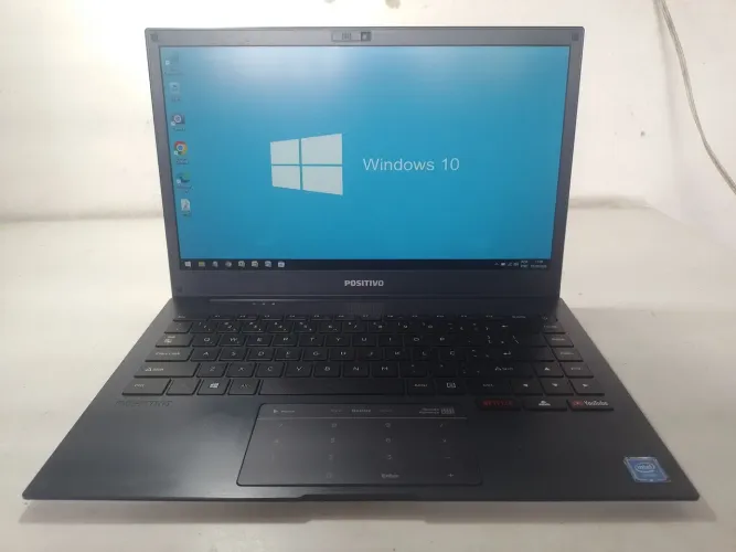 Notebook ultra fino semi-novo funcionando tudo