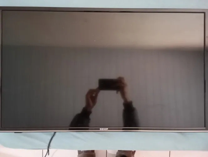 TV LCD Semp 32 polegadas 
