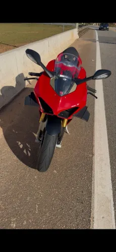 Panigale V4S