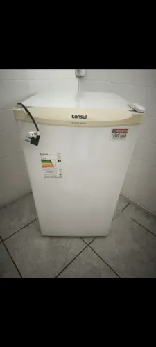 Frigobar e fogão 