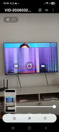 Tv LG 49UJ7500 com o display ruim para retirar peças.