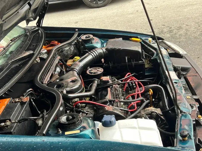 Volkswagen Logus 1.8 / CLI / CL (álcool) 1995